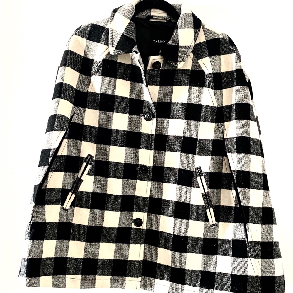 Sleeveless Checkered Cape